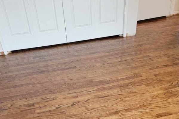 hardwood-floor-refinishing-in-bloomfield-hills-3-compressedF5E0CC3B-EDA9-4EA0-5353-1E5B3B785A0F.jpg